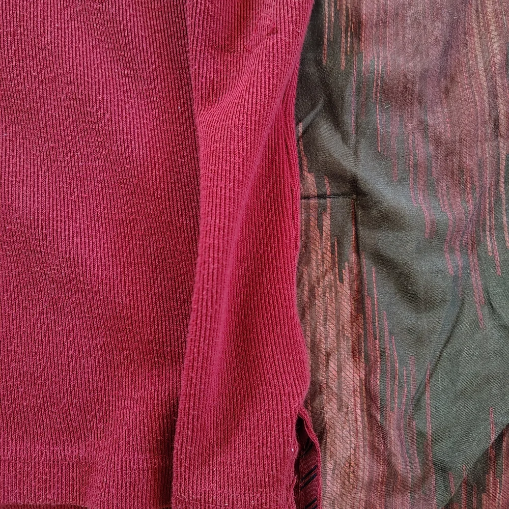 Arrow Men's V-Neck Sweater in Red with Black Stripe - Picture 3 of 4